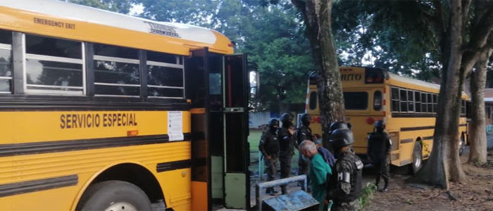 Por temor a más fugas en albergues autoridades trasladan a reos a centro penales Por temor a más fugas en albergues autoridades trasladan a reos a centro penales