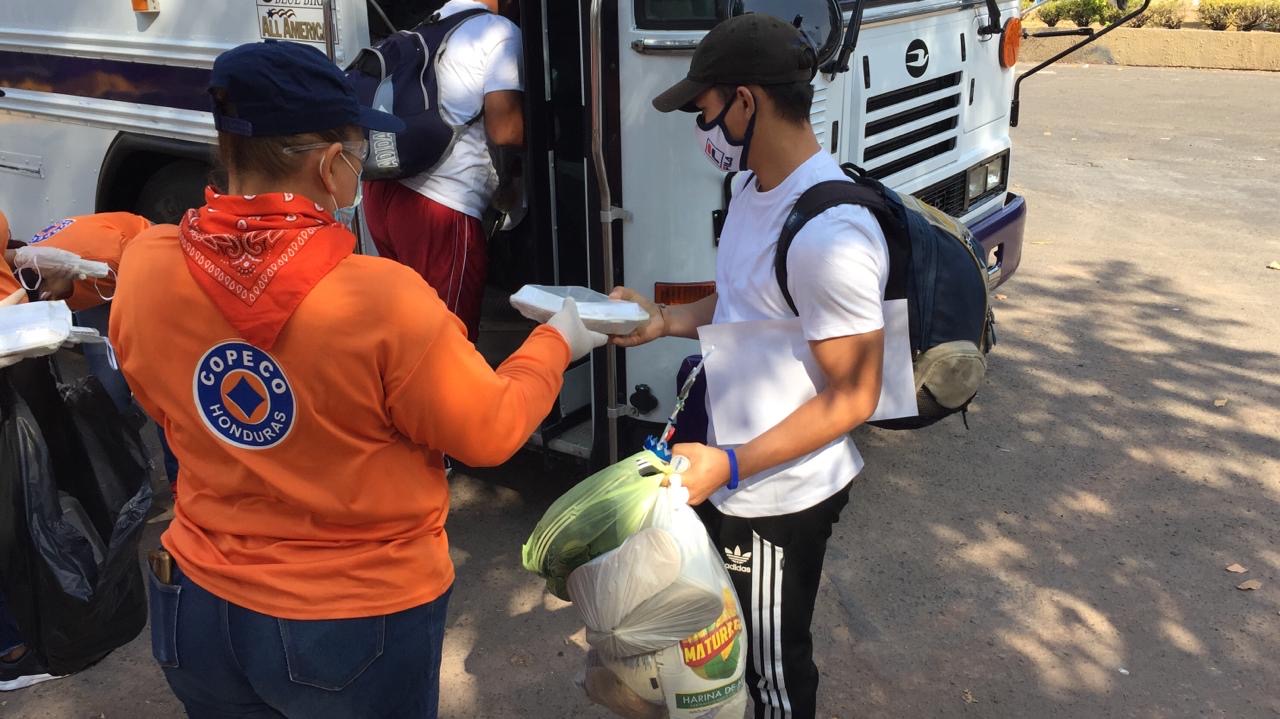 Copeco afirma que llegara hasta el último rincón con ayuda alimenticia para los damnificados Copeco afirma que llegara hasta el último rincón con ayuda alimenticia para los damnificados