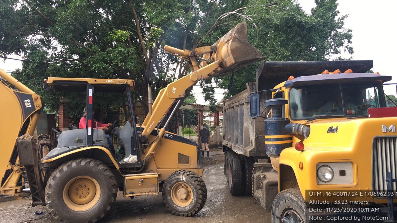 Mandatario hondureño supervisa rehabilitación de carretera hacia Valle de Ángeles y Cantarranas Mandatario hondureño supervisa rehabilitación de carretera hacia Valle de Ángeles y Cantarranas