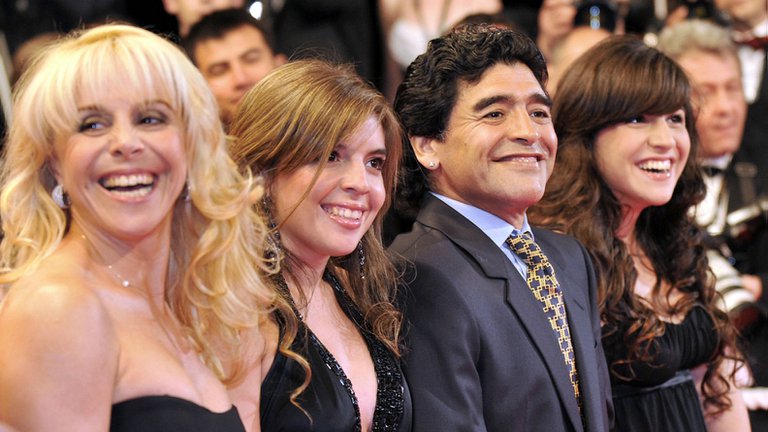 La herencia de Maradona: la impactante lista de bienes y contratos que tenía La herencia de Maradona: la impactante lista de bienes y contratos que tenía