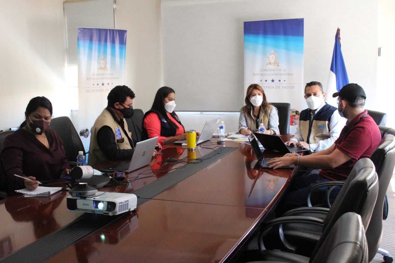 Presentan situación epidemiológica y plan de acción a la mesa de cooperantes en Salud