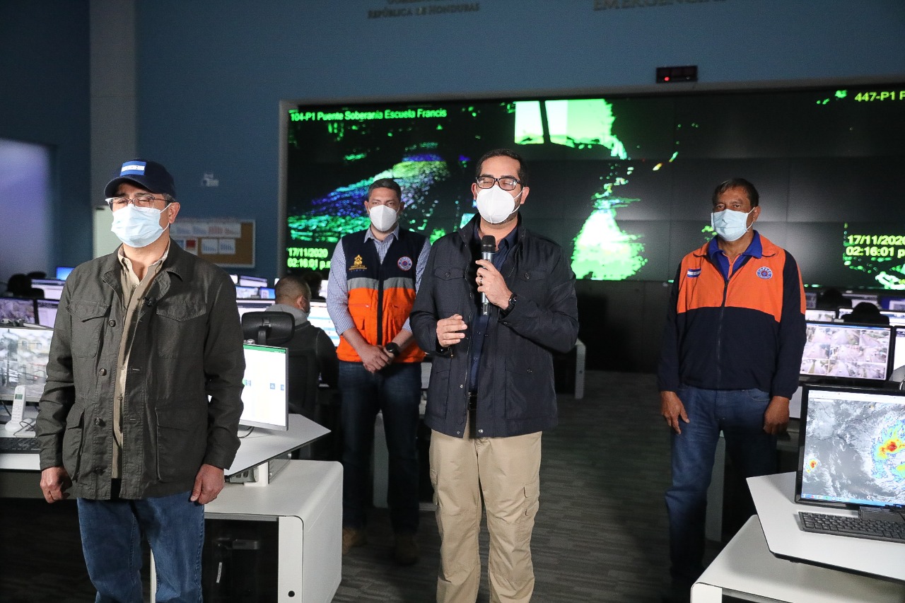 Finanzas transfiere fondos a los 298 municipios para que atiendan a su gente de inmediato Finanzas transfiere fondos a los 298 municipios para que atiendan a su gente de inmediato