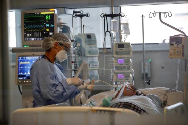 Brasil roza los 6,3 millones de contagios y 172.000 muertes por COVID-19 Brasil roza los 6,3 millones de contagios y 172.000 muertes por COVID-19