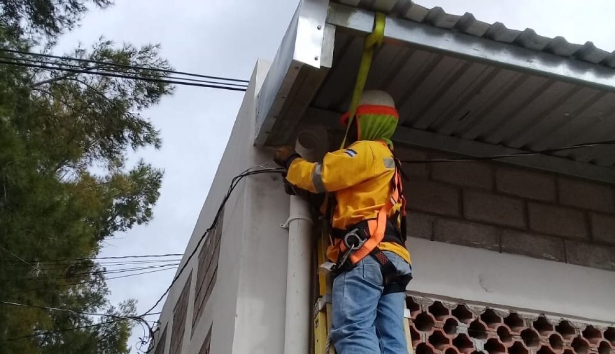 EEH restablece servicio eléctrico a más de 195,000 abonados EEH restablece servicio eléctrico a más de 195,000 abonados