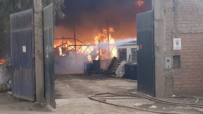 Tres muertos en incendio de fábrica de juegos pirotécnicos en Guatemala Tres muertos en incendio de fábrica de juegos pirotécnicos en Guatemala