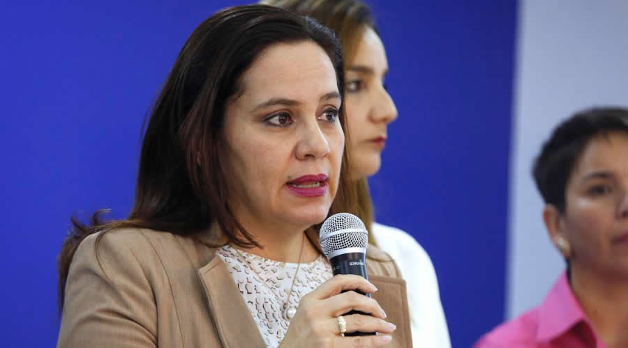 Primera Dama entrega ayuda humanitaria a familias damnificadas de Santa Bárbara Primera Dama entrega ayuda humanitaria a familias damnificadas de Santa Bárbara