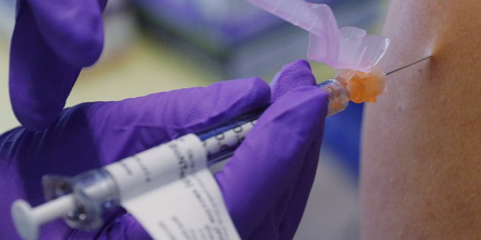 El Vaticano dio luz verde a las vacunas: dijo que son “moralmente aceptables”