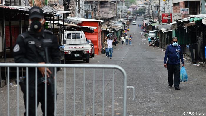 Directora de la Red Microfinanciera: Retornar a las medidas de confinamiento sería el tiro de gracia a la economía
