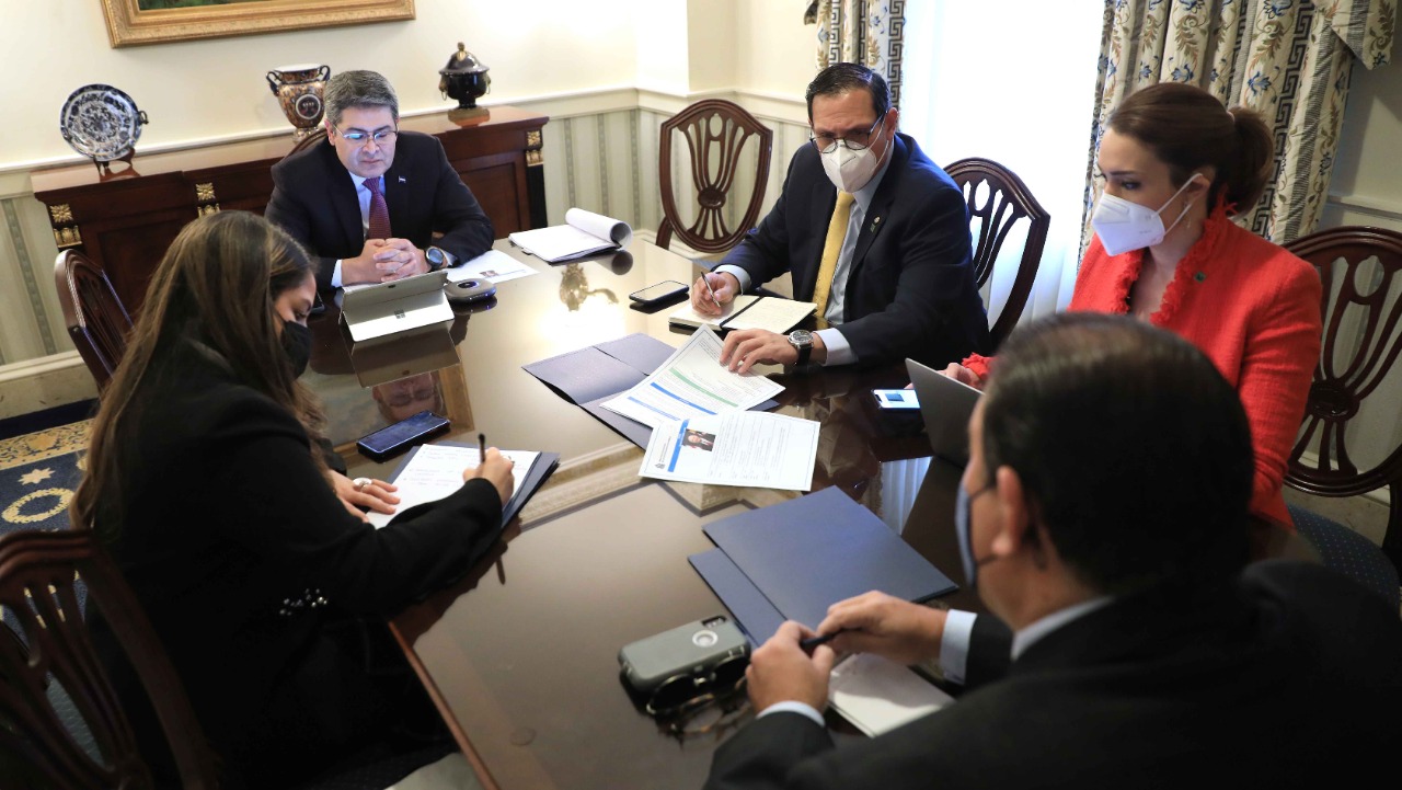 Presidente Hernández agradece a senadores y congresistas de EEUU por su apoyo a Honduras