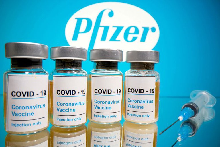 Detectan la primera «reacción alérgica grave» en una enfermera por causa de la vacuna de Pfizer Detectan la primera «reacción alérgica grave» en una enfermera por causa de la vacuna de Pfizer