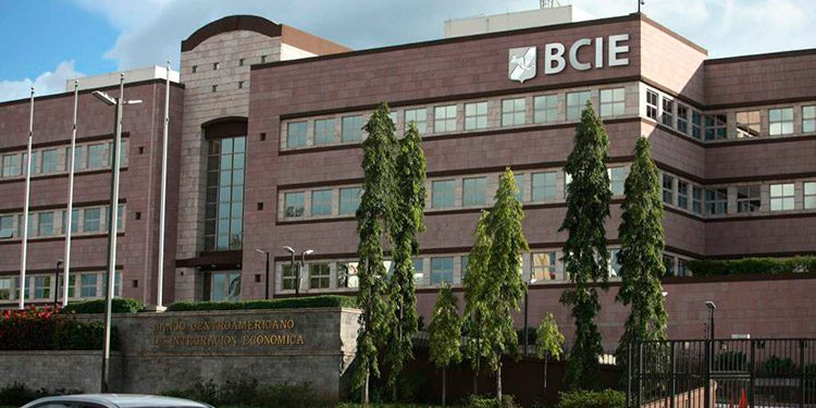 BCIE apoya a Honduras con $1,000 millones para reconstrucción de infraestructura BCIE apoya a Honduras con $1,000 millones para reconstrucción de infraestructura