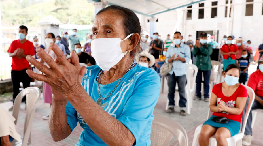 100 productores reciben Bono de Solidaridad Productiva para mejorar sus cosechas y condiciones de vida 100 productores reciben Bono de Solidaridad Productiva para mejorar sus cosechas y condiciones de vida