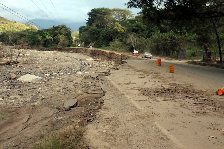 Unos L.271 millones será la inversión para la reconstrucción de carreteras de acceso a fincas de café Unos L.271 millones será la inversión para la reconstrucción de carreteras de acceso a fincas de café