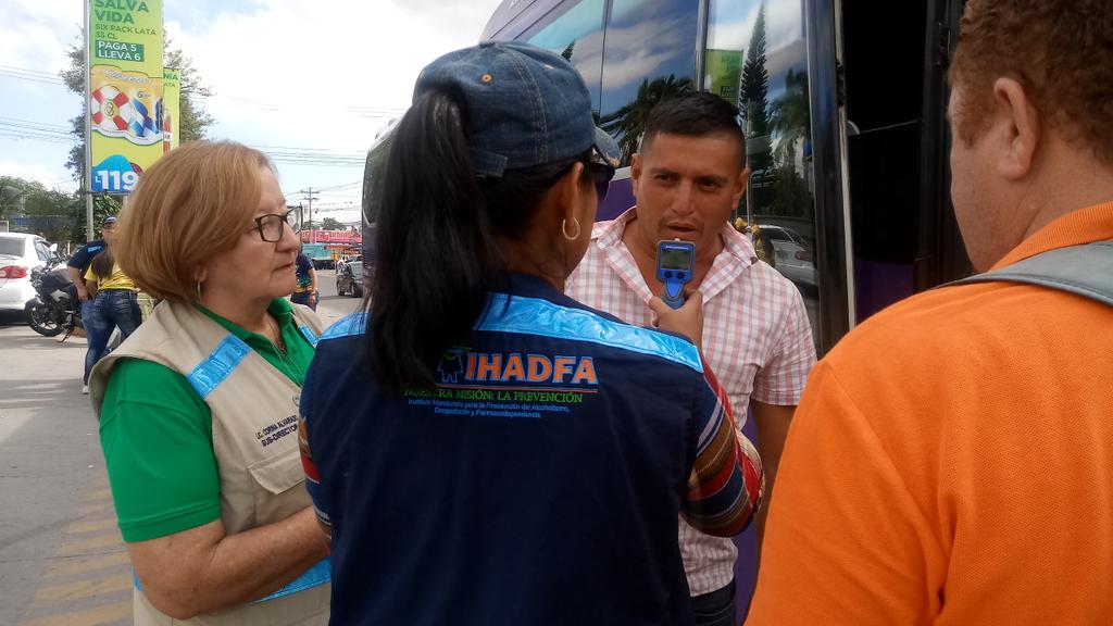 IHADFA realiza operativos a nivel nacional  para evitar  la venta de licor adulterado, vencido e ilegal