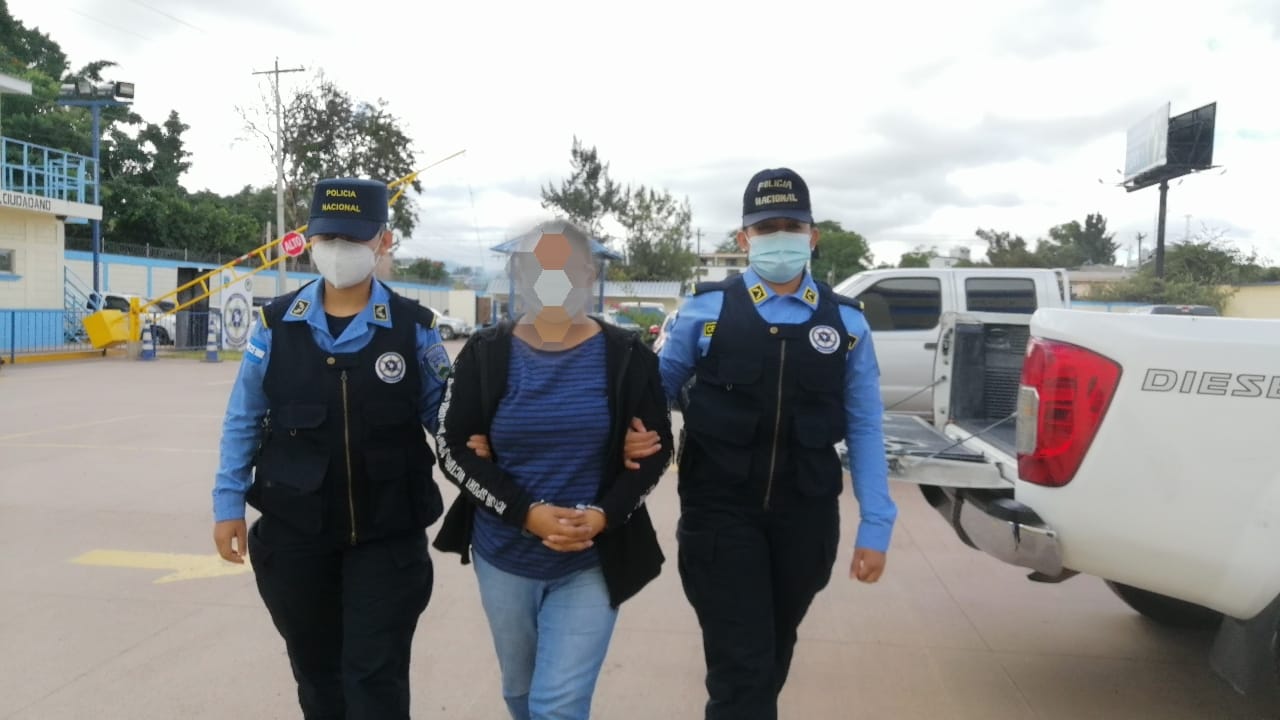 Por el delito de estafa continuada es capturada una mujer en la ciudad capital Por el delito de estafa continuada es capturada una mujer en la ciudad capital