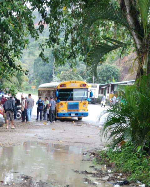¡Ladrones! Asesinan a un pasajero tras asaltar un bus interurbano a la altura de Lean, Atlántida ¡Ladrones! Asesinan a un pasajero tras asaltar un bus interurbano a la altura de Lean, Atlántida