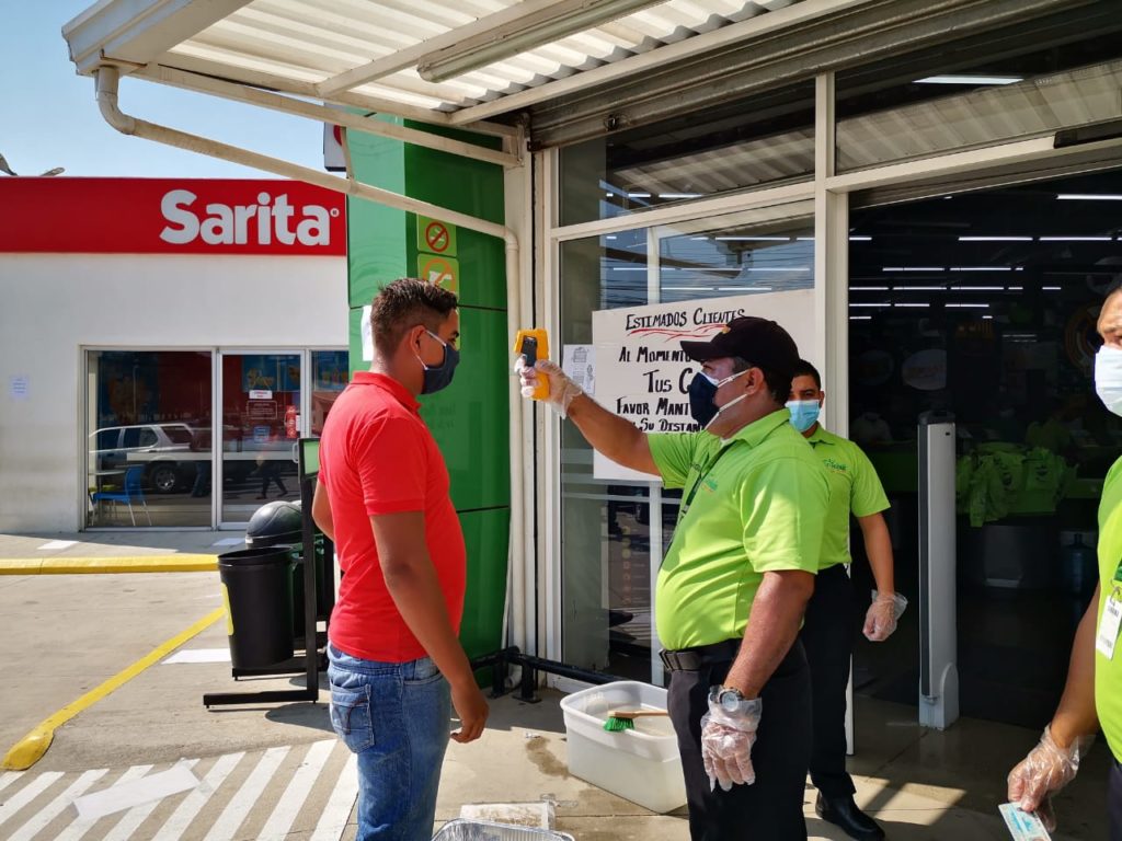 César Chirinos: Este fin de año hay que mantener las medidas de bioseguridad César Chirinos: Este fin de año hay que mantener las medidas de bioseguridad
