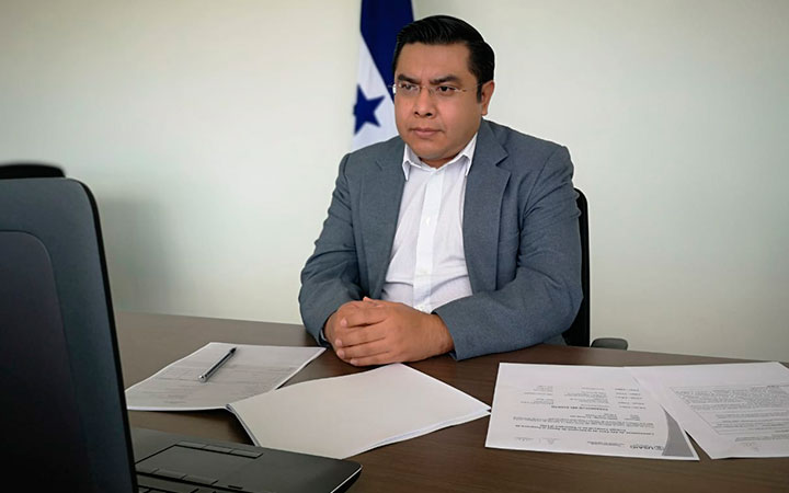 Ministro de Trabajo: «Conversaciones sobre nuevo salario mínimo iniciarán este mes» Ministro de Trabajo: «Conversaciones sobre nuevo salario mínimo iniciarán este mes»