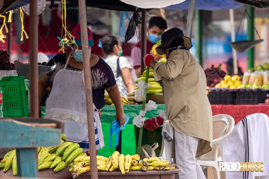 Harry Bock: «Región Metropolitana realiza tamizaje en la Feria del Agricultor y el Artesano» Harry Bock: «Región Metropolitana realiza tamizaje en la Feria del Agricultor y el Artesano»