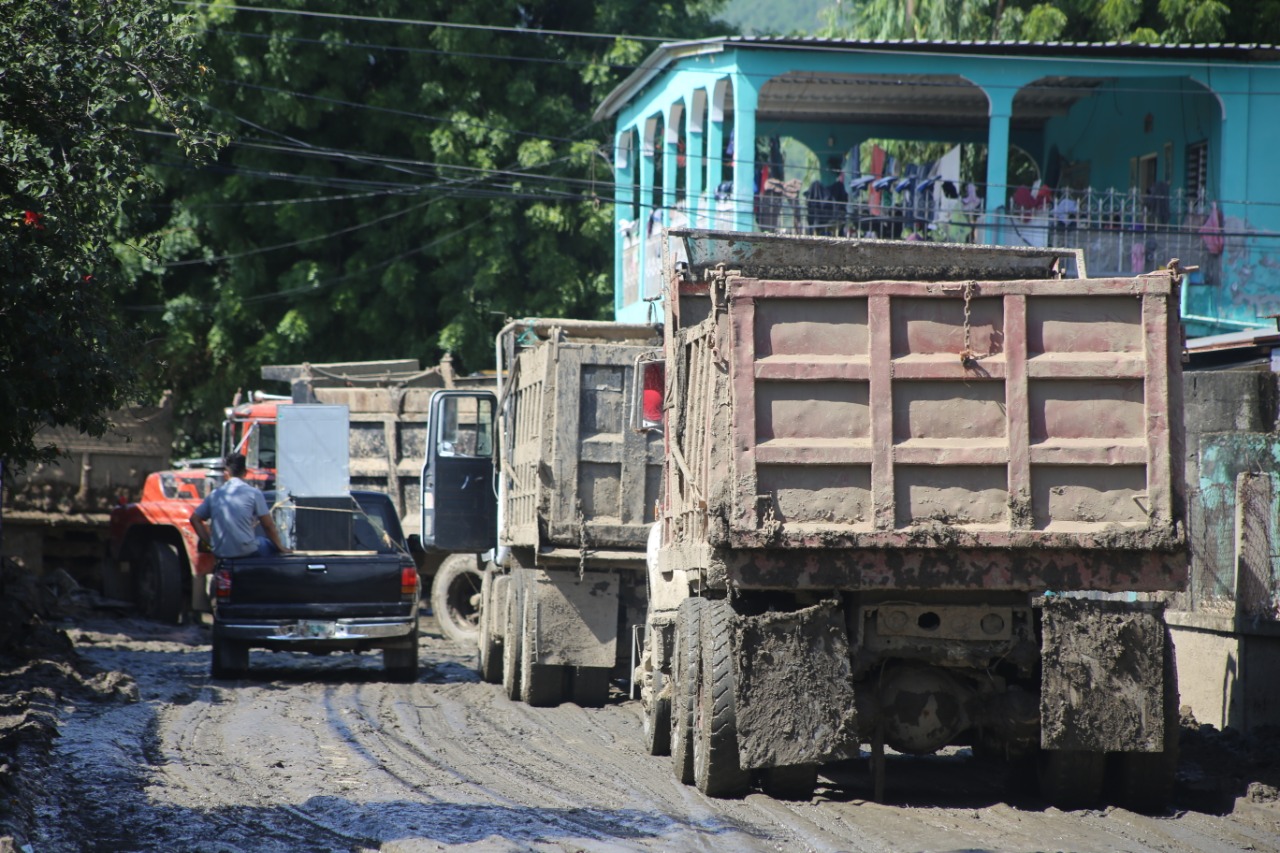 Arrancan operaciones de limpieza en 65 barrios y colonias de Chamelecón Arrancan operaciones de limpieza en 65 barrios y colonias de Chamelecón
