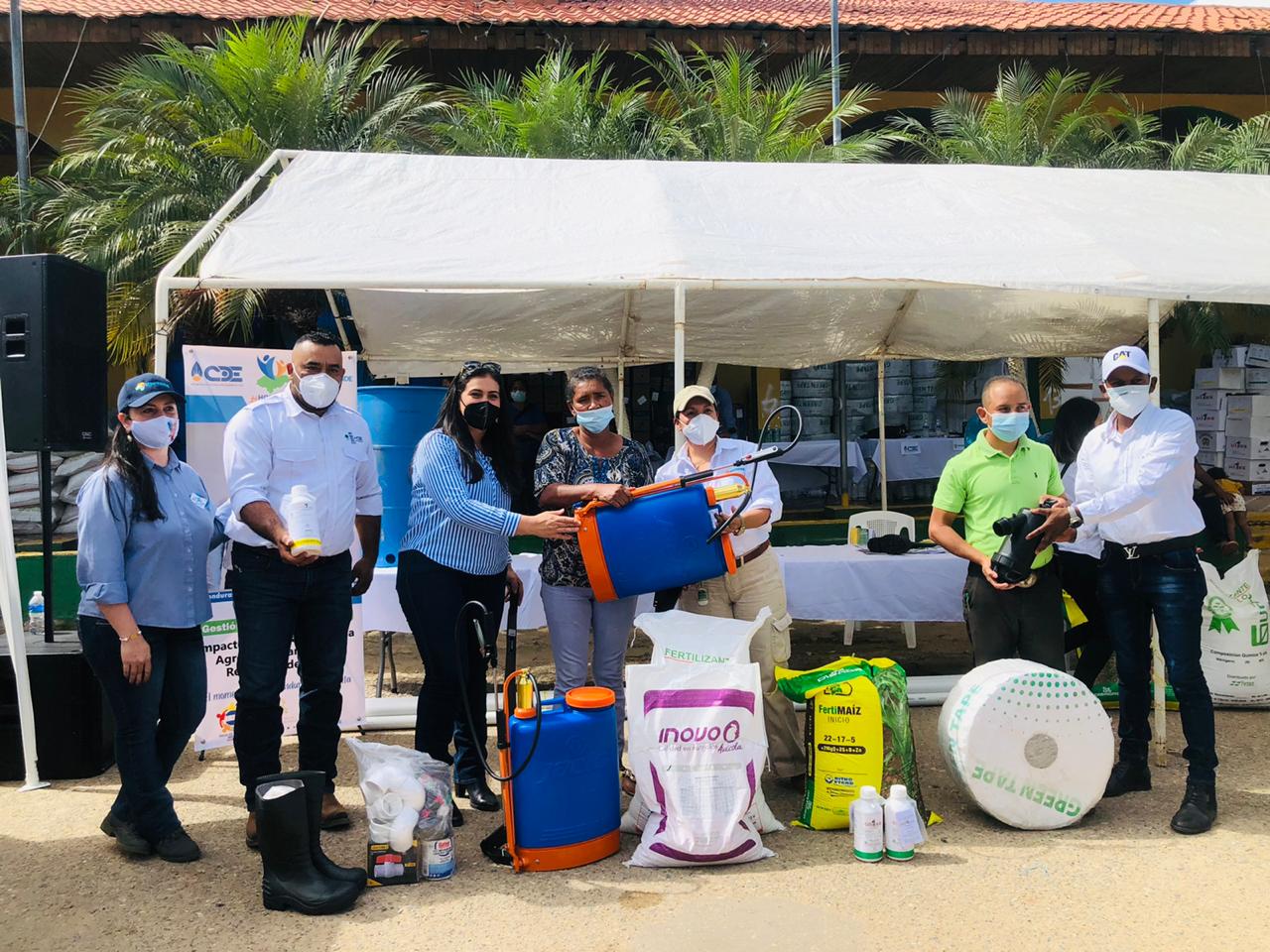 Cerca de 200 productores agrícolas en Yoro reciben «Kitts de Insumos» a través de «Honduras Se Levanta»