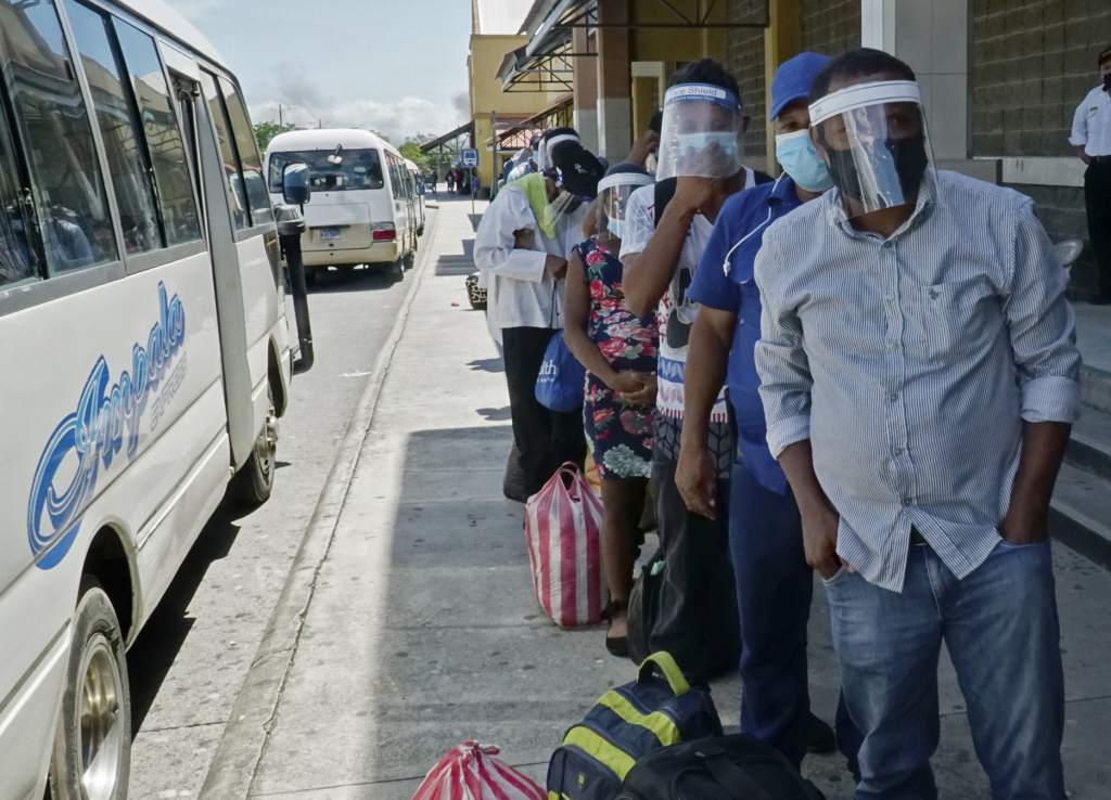 Dirigente del transporte: «No queremos ir a paro solamente exigimos al Gobierno nos cumpla con el bono prometido» Dirigente del transporte: «No queremos ir a paro solamente exigimos al Gobierno nos cumpla con el bono prometido»