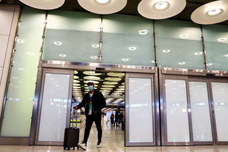 España detectó varios casos de la nueva cepa del Coronavirus España detectó varios casos de la nueva cepa del Coronavirus