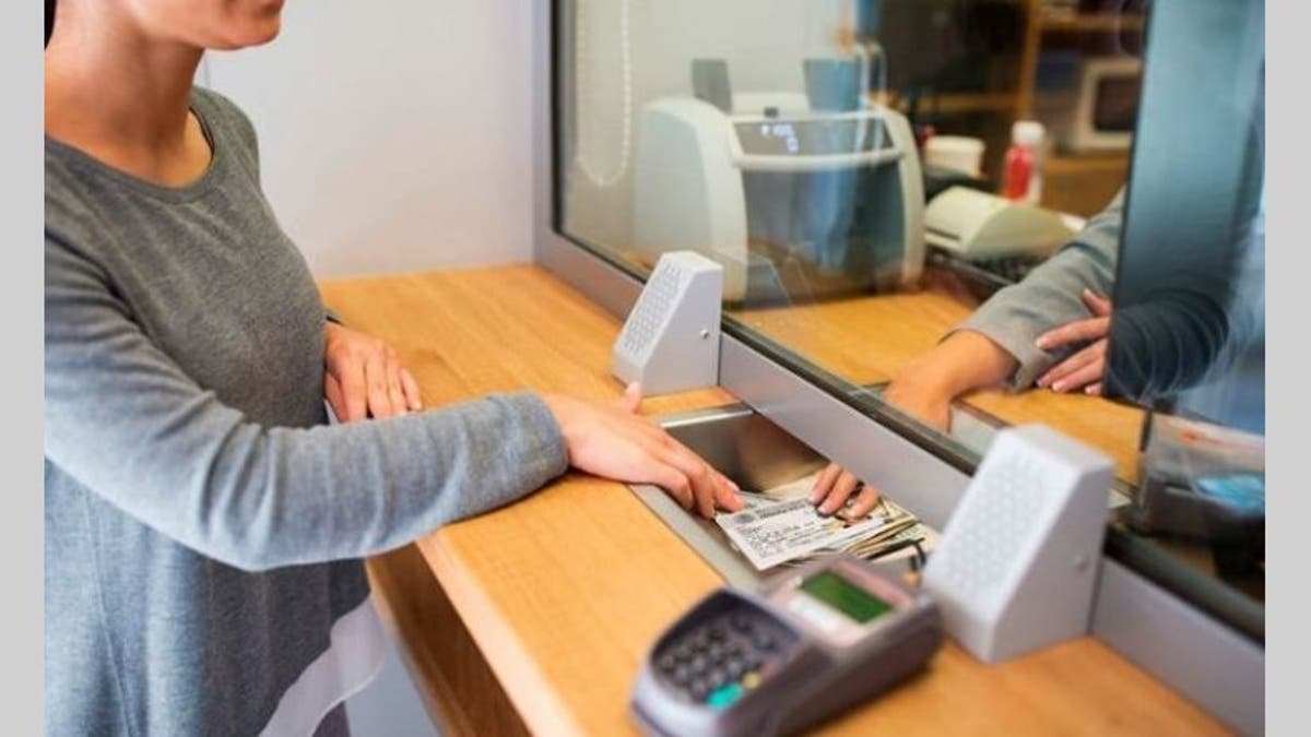 Directora de AHIBA: Bancos trabajarán mañana hasta el mediodía Directora de AHIBA: Bancos trabajarán mañana hasta el mediodía