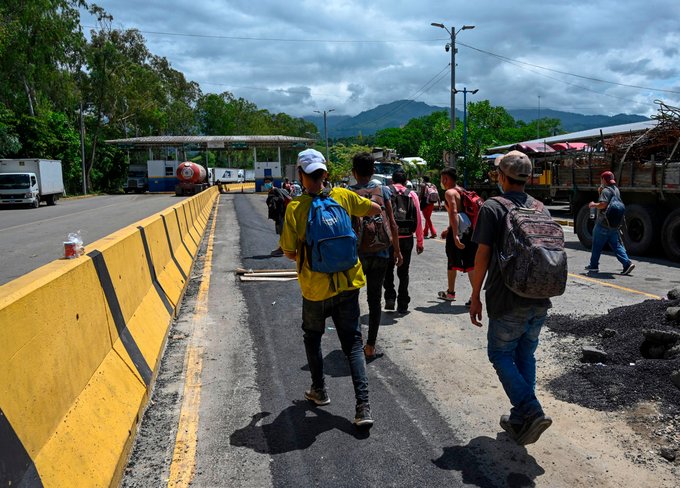 Nueva Caravana de migrantes parte de SPS rumbo a EEUU Nueva Caravana de migrantes parte de SPS rumbo a EEUU