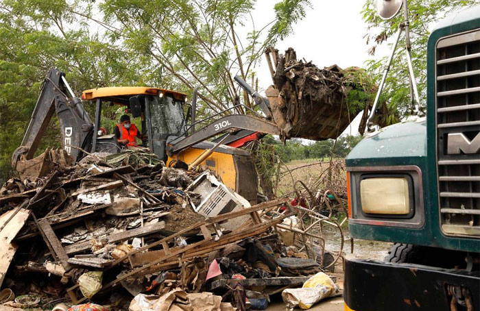 Acciones de Limpieza: 1,576 toneladas de escombros remueven en el Valle de Sula