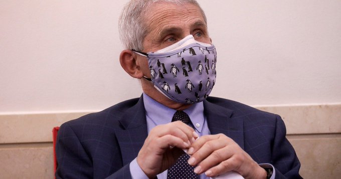 EE.UU.: Anthony Fauci, el máximo experto en enfermedades infecciosas, recibe la vacuna contra el coronavirus EE.UU.: Anthony Fauci, el máximo experto en enfermedades infecciosas, recibe la vacuna contra el coronavirus