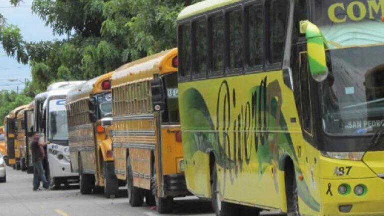 Transportistas amenazan con paro de unidades para la próxima semana