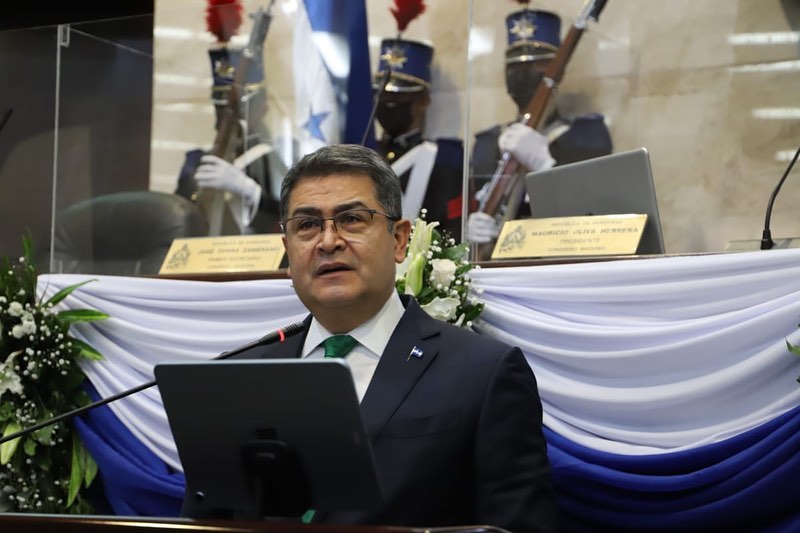 Asegura el mandatario hondureño: «Acusaciones son ridículas, hechos contundentes avalan mi lucha contra el narcotráfico» Asegura el mandatario hondureño: «Acusaciones son ridículas, hechos contundentes avalan mi lucha contra el narcotráfico»