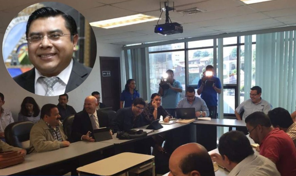 Ministro de Trabajo: «Le apostamos al diálogo en negociaciones del salario mínimo» Ministro de Trabajo: «Le apostamos al diálogo en negociaciones del salario mínimo»