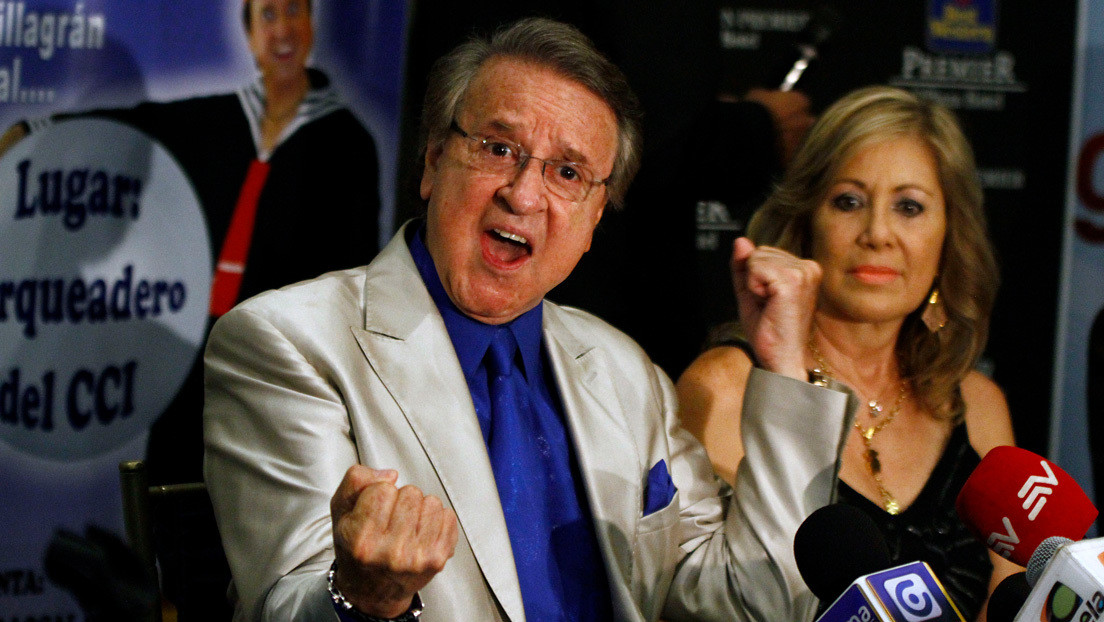 El actor Carlos Villagrán, que encarnó a Quico en ‘El Chavo del 8’, se registra como precandidato a la gubernatura de Querétaro El actor Carlos Villagrán, que encarnó a Quico en ‘El Chavo del 8’, se registra como precandidato a la gubernatura de Querétaro