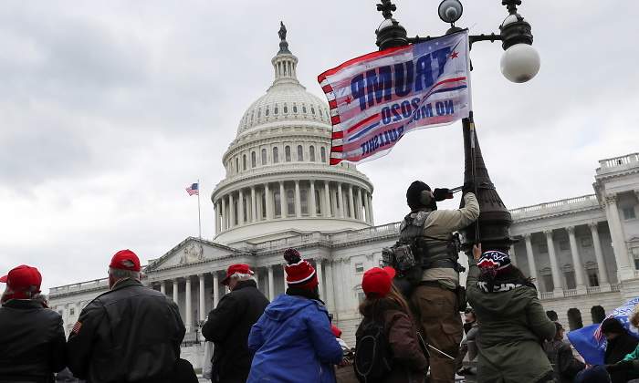 Simpatizantes de Trump asaltan el Congreso en la sesión de proclamación de Joe Biden como presidente