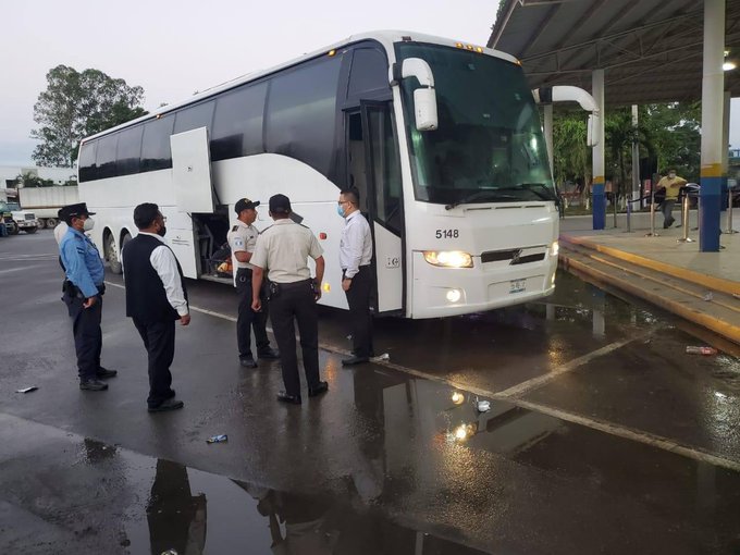 Otros 41 migrantes de la caravana retornan a Honduras procedentes de Guatemala Otros 41 migrantes de la caravana retornan a Honduras procedentes de Guatemala