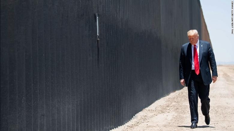 Donald Trump viaja a Texas para supervisar su muro fronterizo Donald Trump viaja a Texas para supervisar su muro fronterizo