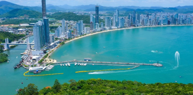 La playa que «perdió» el sol