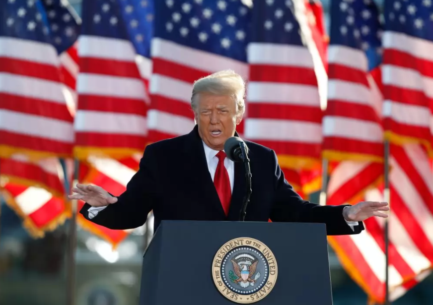 Trump sale del poder de EEUU con una deuda de 300 millones, tras romper relaciones con varios socios