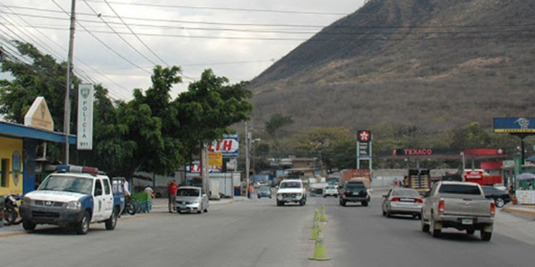 Ampliaran tres carriles en 3.5 kilómetros de la salida al sur