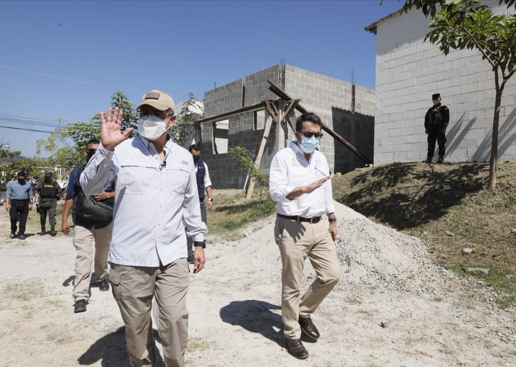 Presidente Hernández lanzó en Choloma nueva tasa preferencial de 5 % para vivienda social