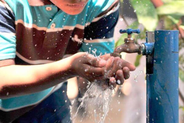 Capitalinos recibirán agua potable cada dos  días  en enero según el nuevo calendario de distribución del SANAA
