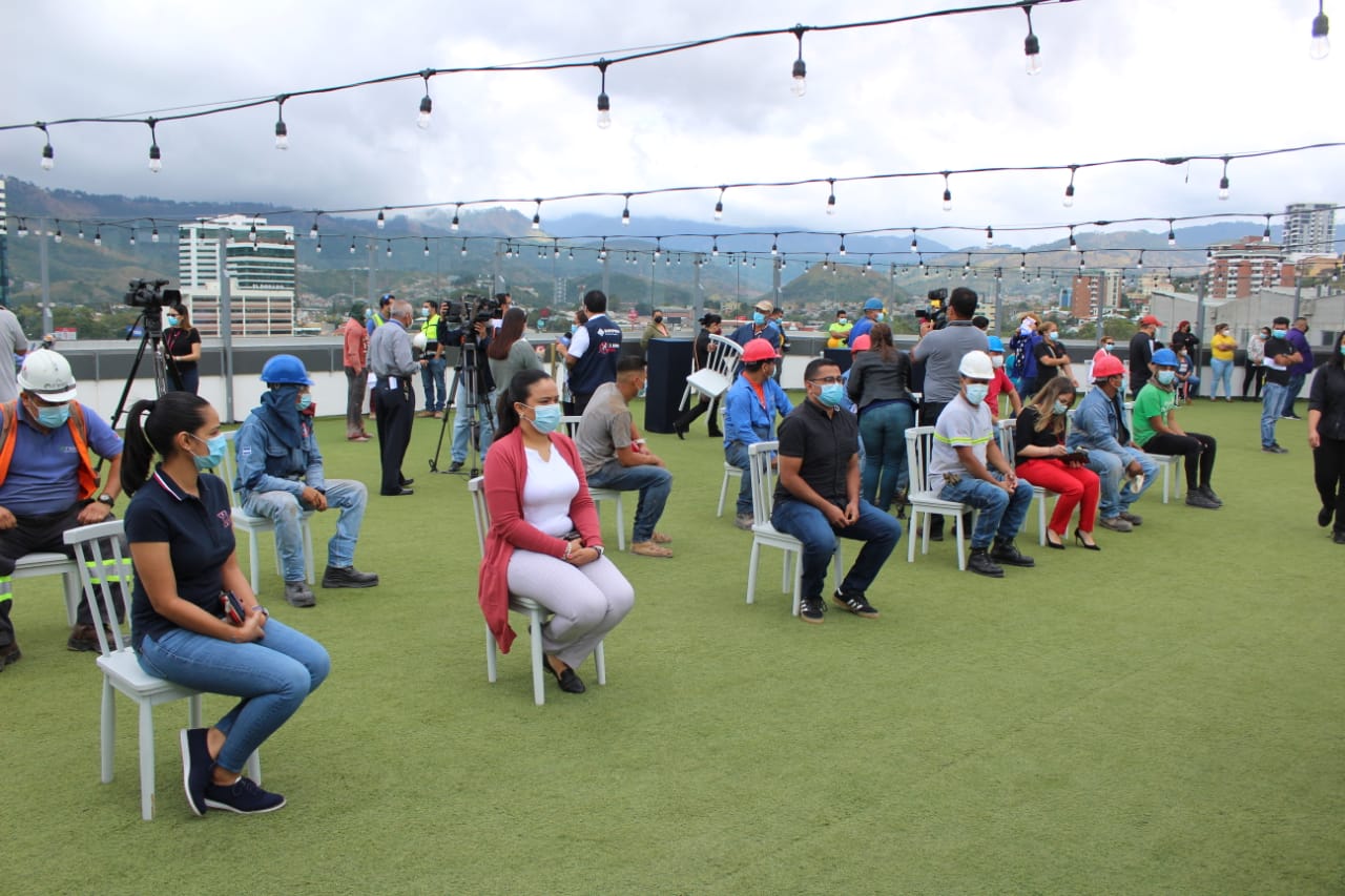 La Secretaría de Salud lleva brigadas médicas a centros comerciales La Secretaría de Salud lleva brigadas médicas a centros comerciales