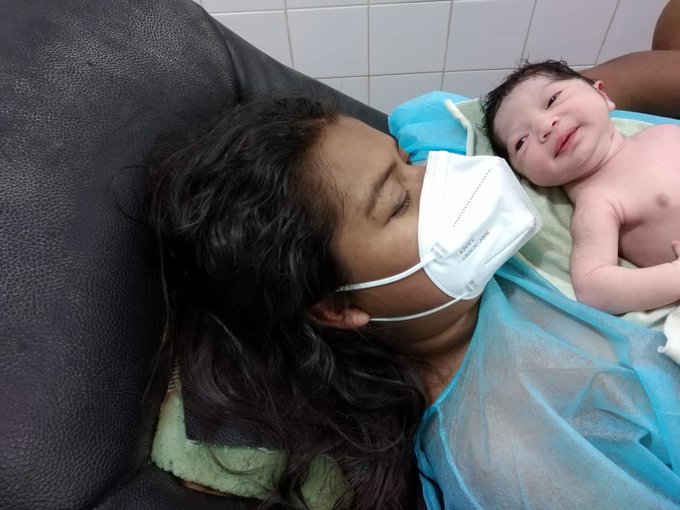 Una hermosa niña es la primera en nacer  en el 2021  en el Hospital San Felipe