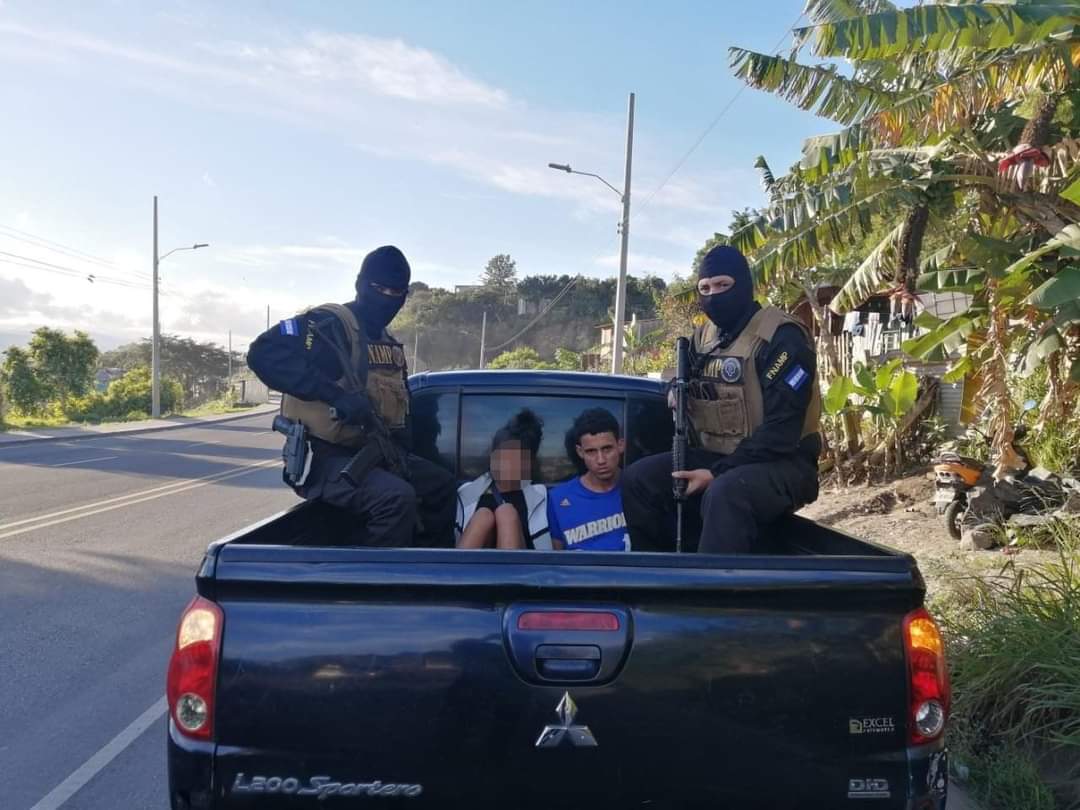 Infraganti capturan a pareja que dio muerte a transportista en la capital Infraganti capturan a pareja que dio muerte a transportista en la capital