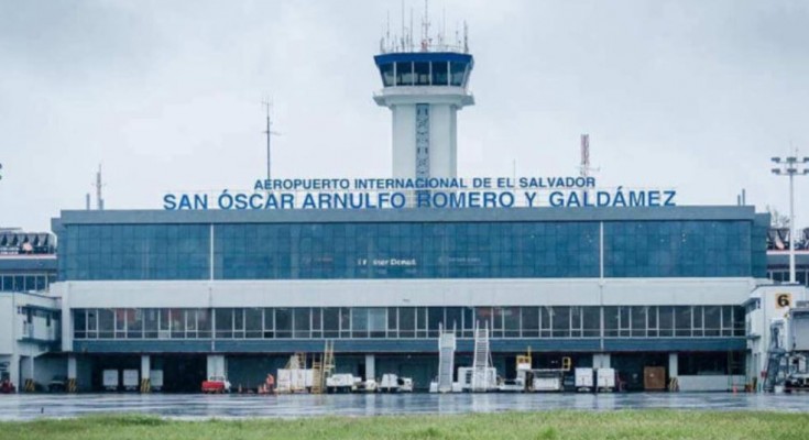 El Salvador multará a aerolínea que transportó a pasajero hondureño con PCR positivo El Salvador multará a aerolínea que transportó a pasajero hondureño con PCR positivo