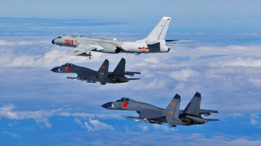 China desafía a Joe Biden con aviones cerca de Taiwán