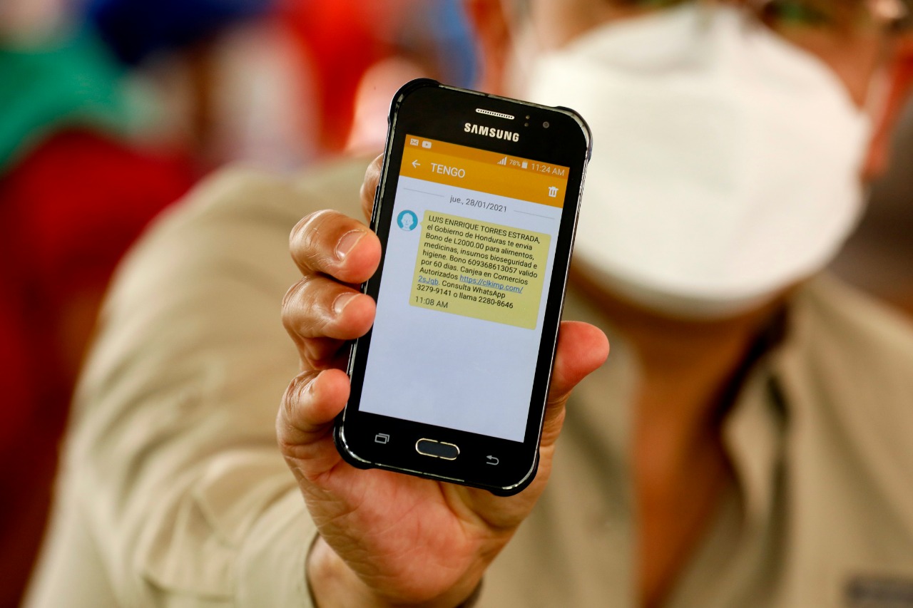 Presidente Hernández entrega Bonos Únicos Vida Mejor a 11.541 beneficiarios en 7 departamentos Presidente Hernández entrega Bonos Únicos Vida Mejor a 11.541 beneficiarios en 7 departamentos