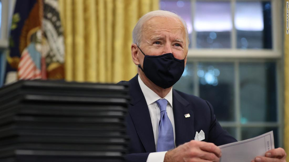 Los obispos católicos conservadores quieren negarle la comunión a Joe Biden Los obispos católicos conservadores quieren negarle la comunión a Joe Biden